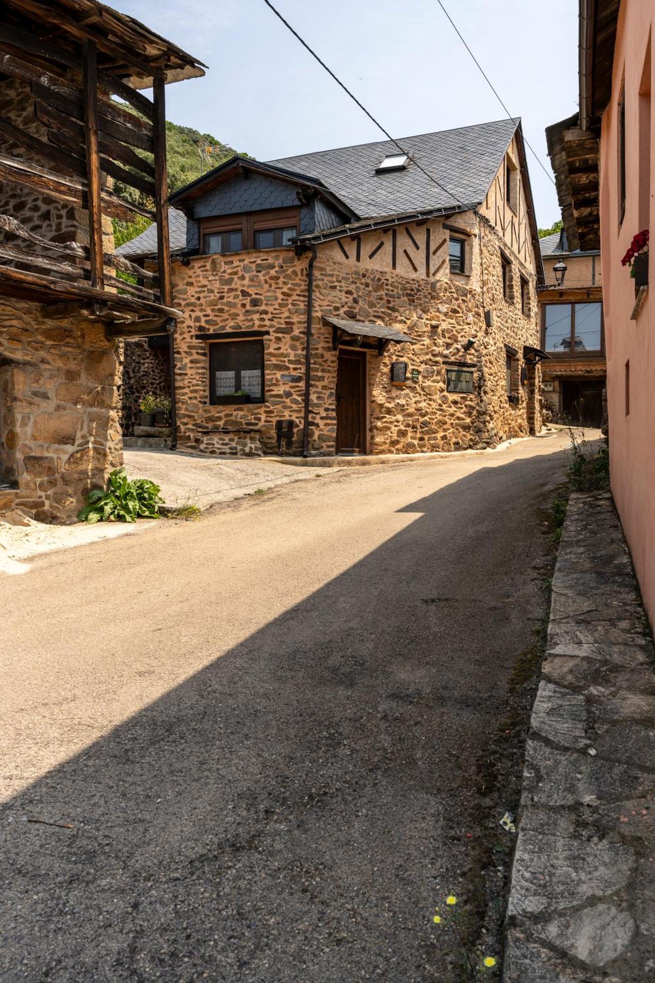 Casa De Turismo Rural Sardom3 Bembibre  Exterior foto